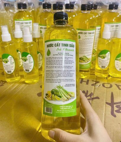 (COMBO 02 chai) Nước lau sàn, Nước cất tinh dầu sả chanh 100% organic sạch khuẩn thơm mát tự nhiên chai 1000ml