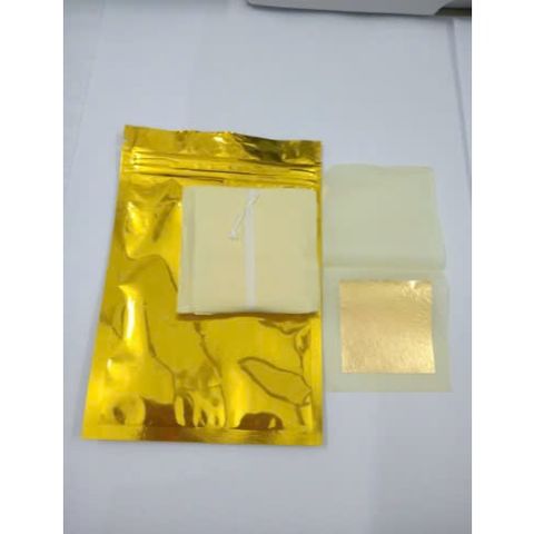 1 Lá vàng thật kích thước 4.33cm dùng cho thực phẩm, đồ ăn, đồ uống như trà chanh, trà sữa dát vàng, kem dát vàng, rượu