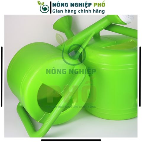 Bình tưới cây nhựa cao cấp 8 lít Multiagro 739325