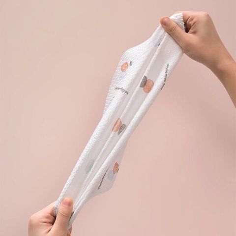 Cuộn 40 tờ khăn lau họa tiết (TH394)