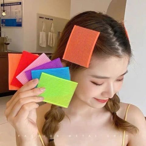 Hộp 10 miếng dán tóc mái (Màu ngẫu nhiên) (TH404)