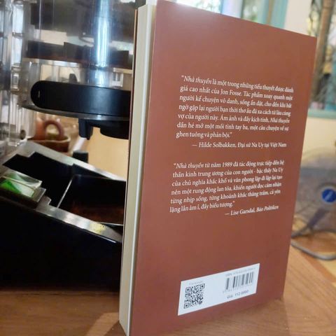 Sách - Nhà Thuyền (Naustet) - Jon Fosse (tác giả Nobel Văn chương 2023) - Rainbow Books