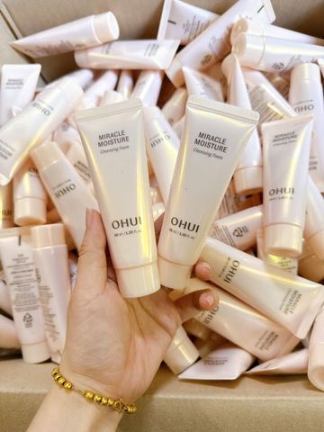 Sữa rửa mặt OHUI hồng . SẠCH SÂU, GIẢM MỤN, SÁNG DA 40ml