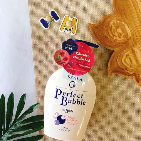 Sữa tắm dưỡng ẩm hương hoa dịu ngọt Senka Perfect Bubble for Body Sweet Floral 500ml