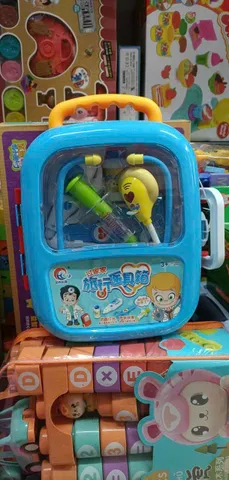 8810 Giao màu ngẫu nhiên vali đồ chơi bác sĩ, đồ chơi y tế