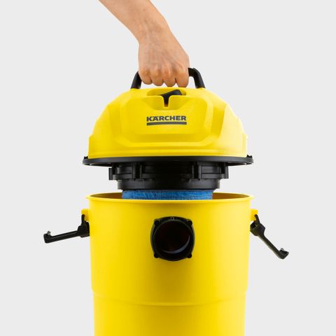 Máy hút bụi khô và ướt Karcher WD 1 Classic