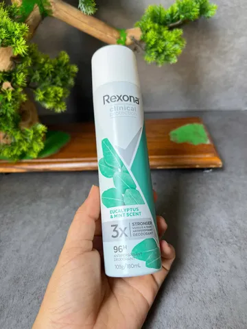 Xịt khử mùi Rexona Clinical Protection Antiperspirant Aerosol Deodorant Eucalyptus and Mint Scent for Women 180ml 749289