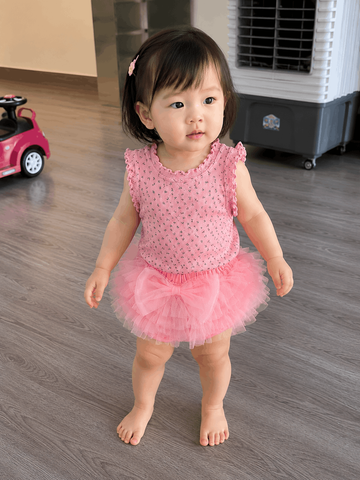 Set áo hoa nhí bèo kèm quần váy công chúa nơ voan tầng xinh xắn điệu đà mùa hè mặc đi chơi cho bé gái kèm ảnh thật