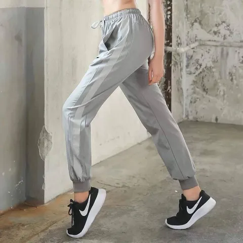 NEW 2025 Quần Jogger Nữ Thể Thao Vải Dù Xịn Sò