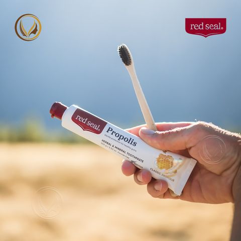 Kem đánh răng keo ong cổ điển Red Seal Propolis Toothpaste Classic Propolis 100g - Chính hãng New Zealand