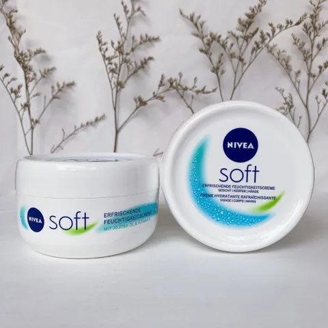 Kem nẻ NIVEA SOFT dưỡng ẩm, làm da mềm mịn, giảm khô nứt da