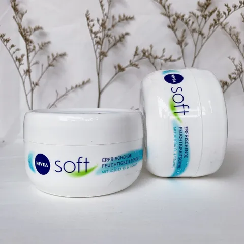 Kem nẻ NIVEA SOFT dưỡng ẩm, làm da mềm mịn, giảm khô nứt da
