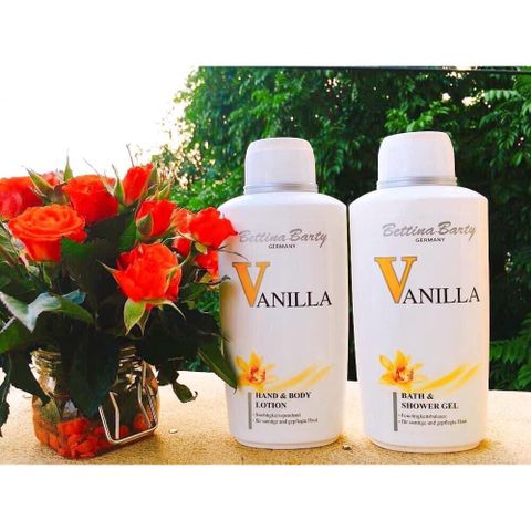 Combo Sữa tắm, dưỡng thể nước hoa  BETTINA BARTY VANILLA giúp giữ ẩm và dưỡng da mịn màng 500ml
