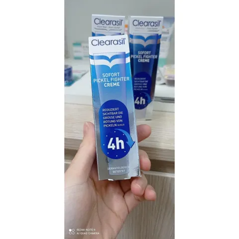 Kem giảm mụn siêu tốc Clearasil Sofort ngăn ngừa, kiểm soát mụn, giúp da luôn khô thoáng, tuýp 15ml