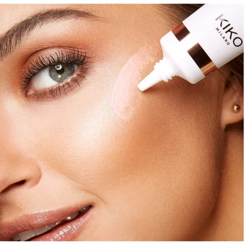 Kem lót trang điểm KIKO tông màu hơi hồng che khuyết điểm, giữ lớp trang điểm lâu