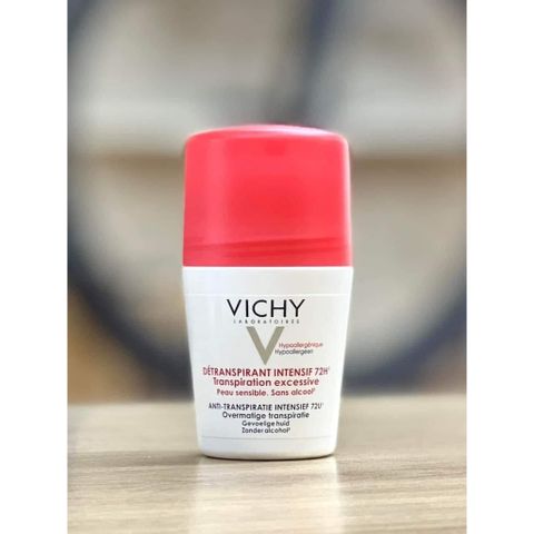 Lăn khử mùi VICHY, giảm tiết mồ hôi, giữ cơ thể luôn khô thoáng, còn hàng màu Xanh