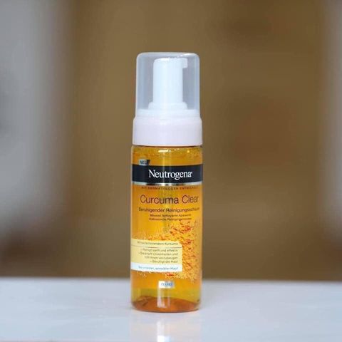 Sữa rửa mặt tinh chất nghệ NEUTROGENA curcuma clear dành cho mọi loại da 150ml