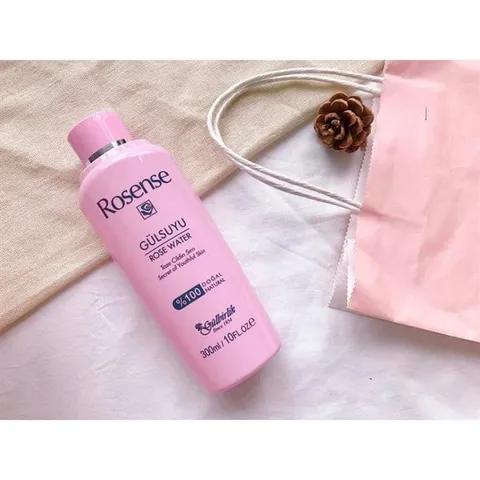 Nước hoa hồng cao cấp ROSSENCE chiết xuất hoàn toàn từ hoa hồng nguyên chất, chai 300ml