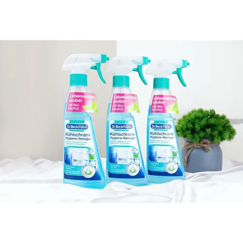 Dung dịch vệ sinh tủ lạnh, lò vi sóng Dr BECKMANN, chai 250ml