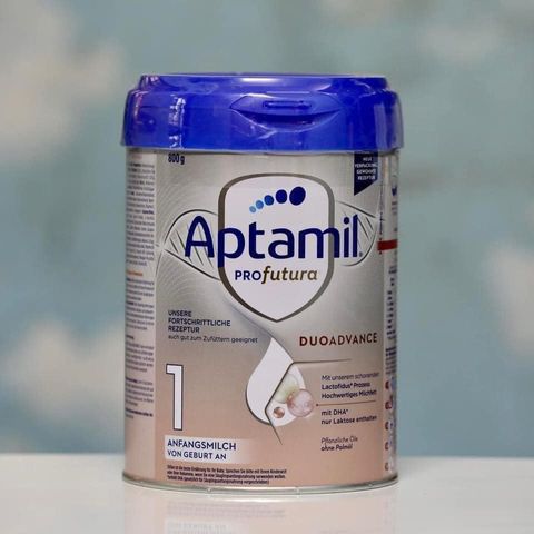 Sữa APTAMIL bạc sẵn các số cho bé từ sơ sinh giúp bé dễ hấp thụ sắt, canxi, vitamin, protein và khoáng chất