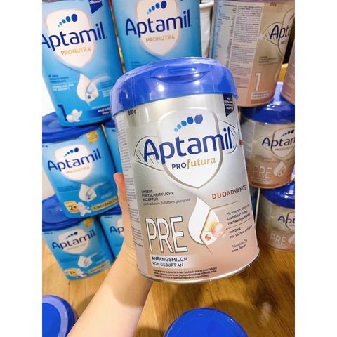 Sữa APTAMIL bạc sẵn các số cho bé từ sơ sinh giúp bé dễ hấp thụ sắt, canxi, vitamin, protein và khoáng chất