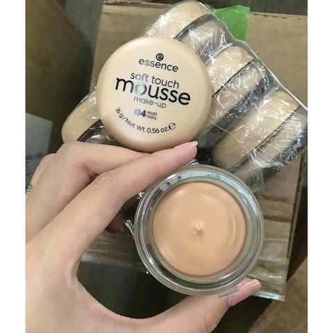 Kem phấn Essence mousse, tông sáng số 04