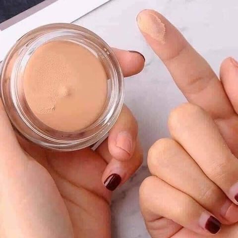 Kem phấn Essence mousse, tông sáng số 04