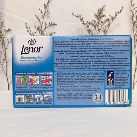 Giấy thơm tủ quần áo LENOR,giúp quân áo giữu mùi lên tới 48h,dùng cho tủ quần áo, tủ giày, hộp 34 tờ
