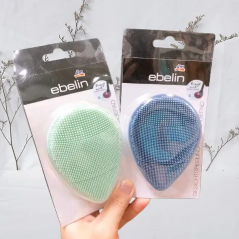 Miếng rửa mặt massage silicon Ebelin giúp da mặt sạch nhờ, khô thoáng
