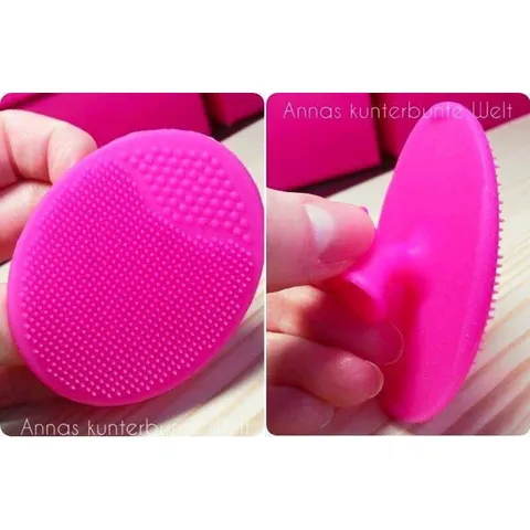 Miếng rửa mặt massage silicon Ebelin giúp da mặt sạch nhờ, khô thoáng