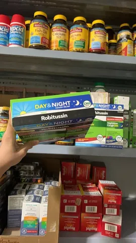 Siro giảm ho, đau ngực Robitussin Cough+Chest Congestion DM MAX Combo 3 chai