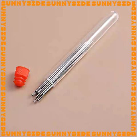 02 Ống Nhựa Rỗng Đựng Kim Khâu, Lọ Đựng Kim Thêu Dùng Trong Đan Móc Tiện Dụng Có Nắp Đậy