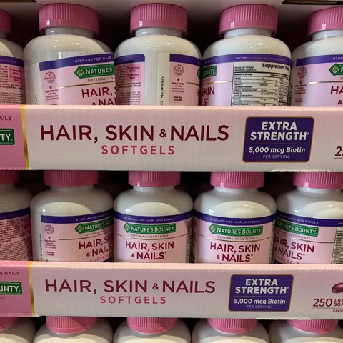 Đẹp da tóc móng Nature’s Bounty Hair Skin & Nails USA 250 viên