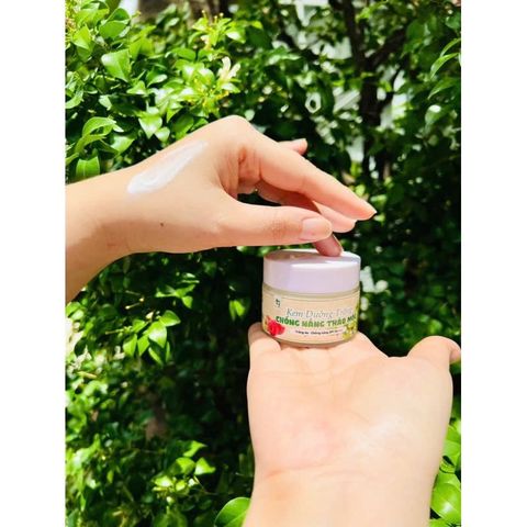 Kem Dưỡng Trắng Thảo Mộc - Nâng Tone tự nhiên, không mỏng da [Tặng tdc face 30ml]