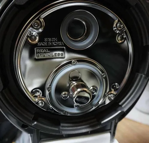 Nồi Cơm Điện Cao Tần Áp Suất Kép CUCKOO CRP LHTR0610FB Màu Đen 1.08L
