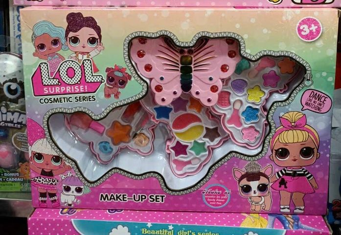 Bộ trang điểm búp bê LOL Surprise 135-38D Cosmetic Series Make up Set