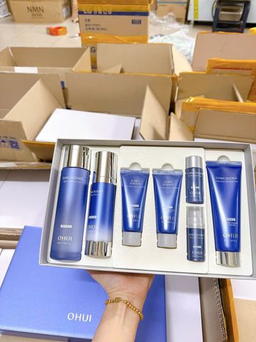 Bộ Dưỡng Da Ohui Clinic Science 7 Sản Phẩm - Giúp Kiềm Dầu, Giảm Mụn Thâm, Làm Trắng Da, Se Khít Lỗ Chân Lông 754033