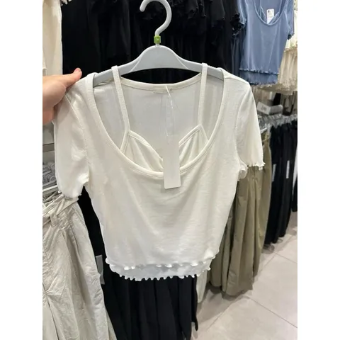 Áo thun tăm cổ yếm Gu Japan 755390