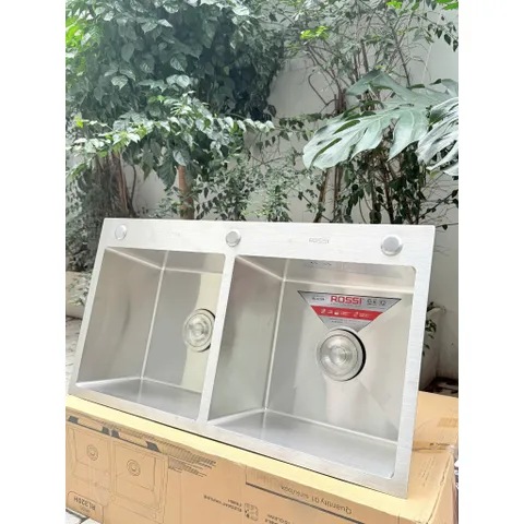 Combo Bếp Nhẹ Ví Gồm Chậu Rửa Rossi RL320H Inox 304 Và Vòi Chậu Rossi R803C1