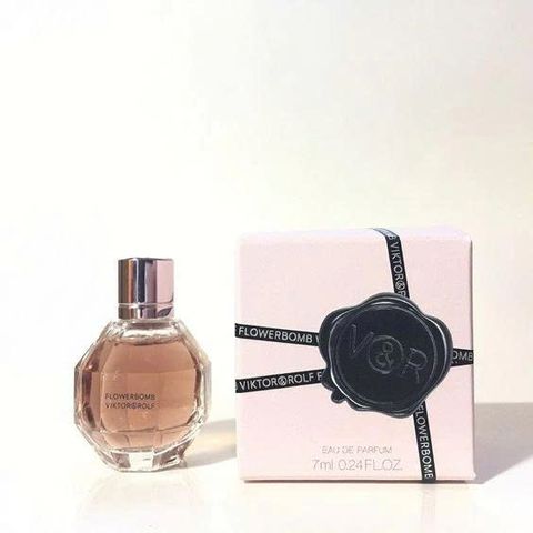 Nước Hoa Nữ Viktor & Rolf Flowerbomb EDP 10ml