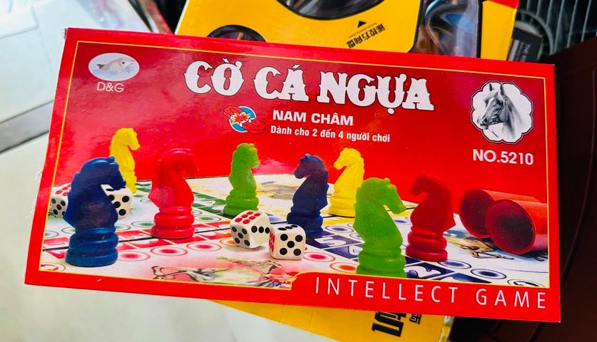 Bộ cờ cá ngựa nam châm 5210 dành cho 2 đến 4 người chơi