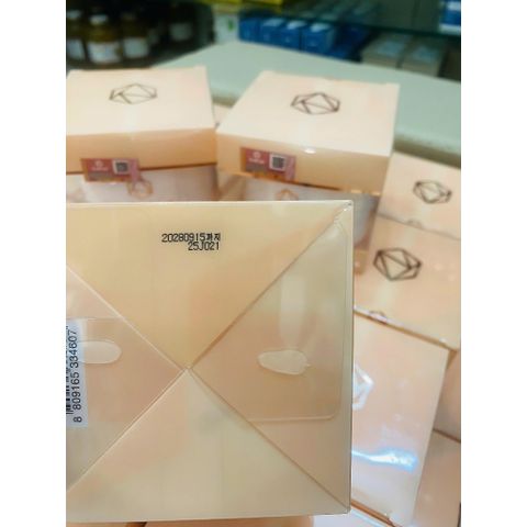 KEM DƯỠNG TRẮNG DA BODY RMON WHITE LABEL DIA  200ML