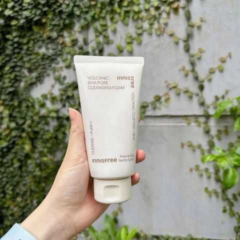 SỮA RỬA MẶT TRO NÚI INNISFREE 150GR