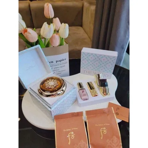 Phấn nước tái sinh Whoo Radiant Essence Cushion SPF50+/PA+++ CUSHION TÁI SINH CAO CẤP NHẤT  ĐẲNG CẤP HOÀNG CUNG