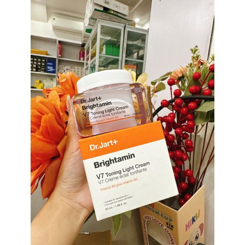 Kem dưỡng da V7 tonight light cream fullsize 50ml bản mới nhất date 2028