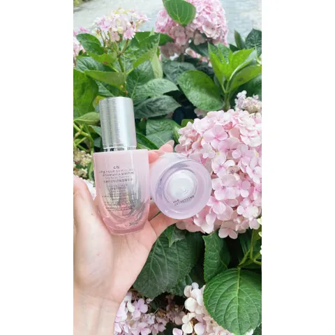Bộ đôi dưỡng ẩm chuyên sâu OHUI Miracle Moisture