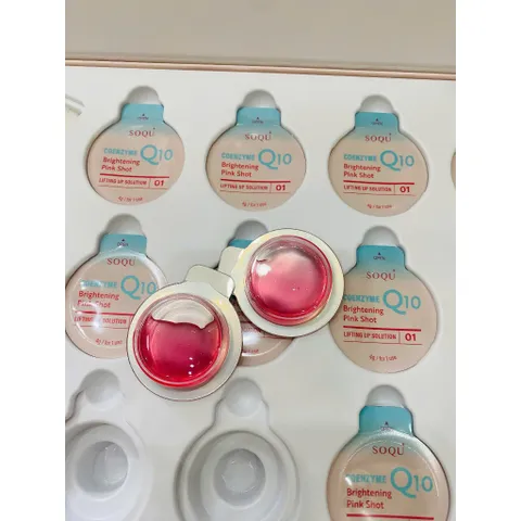 BỘ DƯỠNG DA NÂNG CƠ SÁNG HỒNG SOQU LIFTING UP SOLUTION PINK SHOT SET Trẻ hóa làn da Căng bóng Săn chắc chuẩn Hàn Quốc