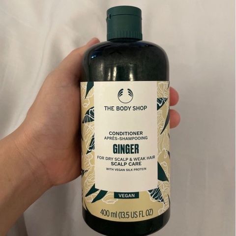 CÓ SẴN - (Chai lớn 400ml) Dầu gội đầu The Body Shop Gừng Shampoo