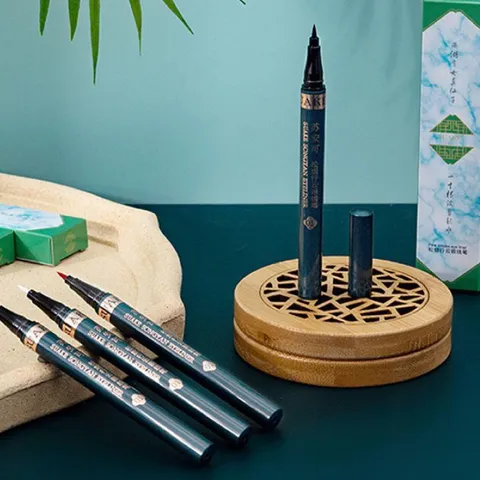 HOT Bút Kẻ Mắt ngày thu Gỗ Thông Suake Pine Smoke Eyeliner
