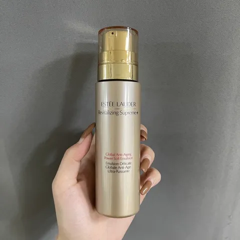 Sữa dưỡng tái tạo da cao cấp Estee Lauder Revitalizing Supreme+ Global Anti-Aging Power Soft Emulsion 100ml